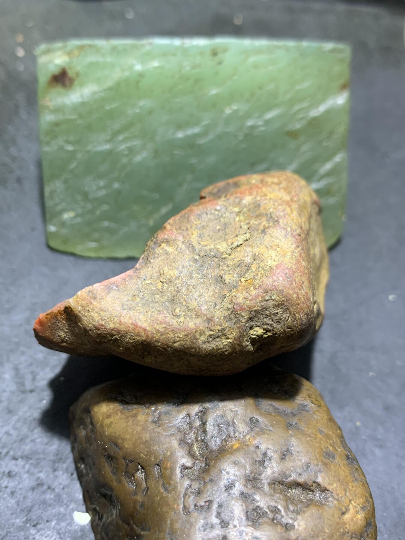 精美川料红皮开窗红白冻料南红玛瑙原石一颗