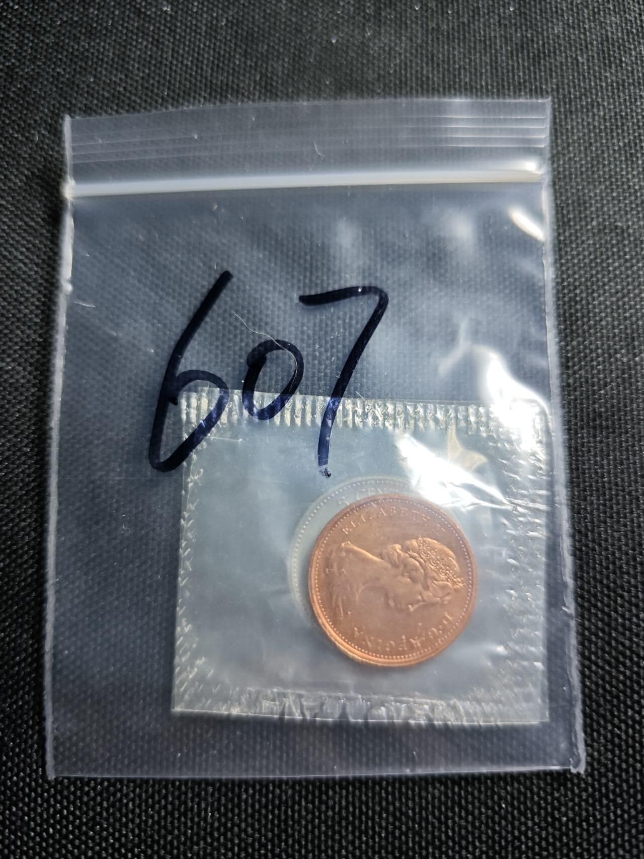 KK钱币收藏小铺   套币 批量/好品散币专场 2月预留时间 周末发货  加拿大1/5分精制纪念币 原塑封