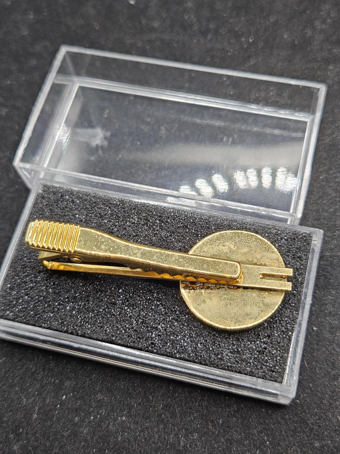 0元起拍勋章 第337期 咸鱼国勋章拍卖专场 3月8日（周日）下午6：00开始 海自领带夹