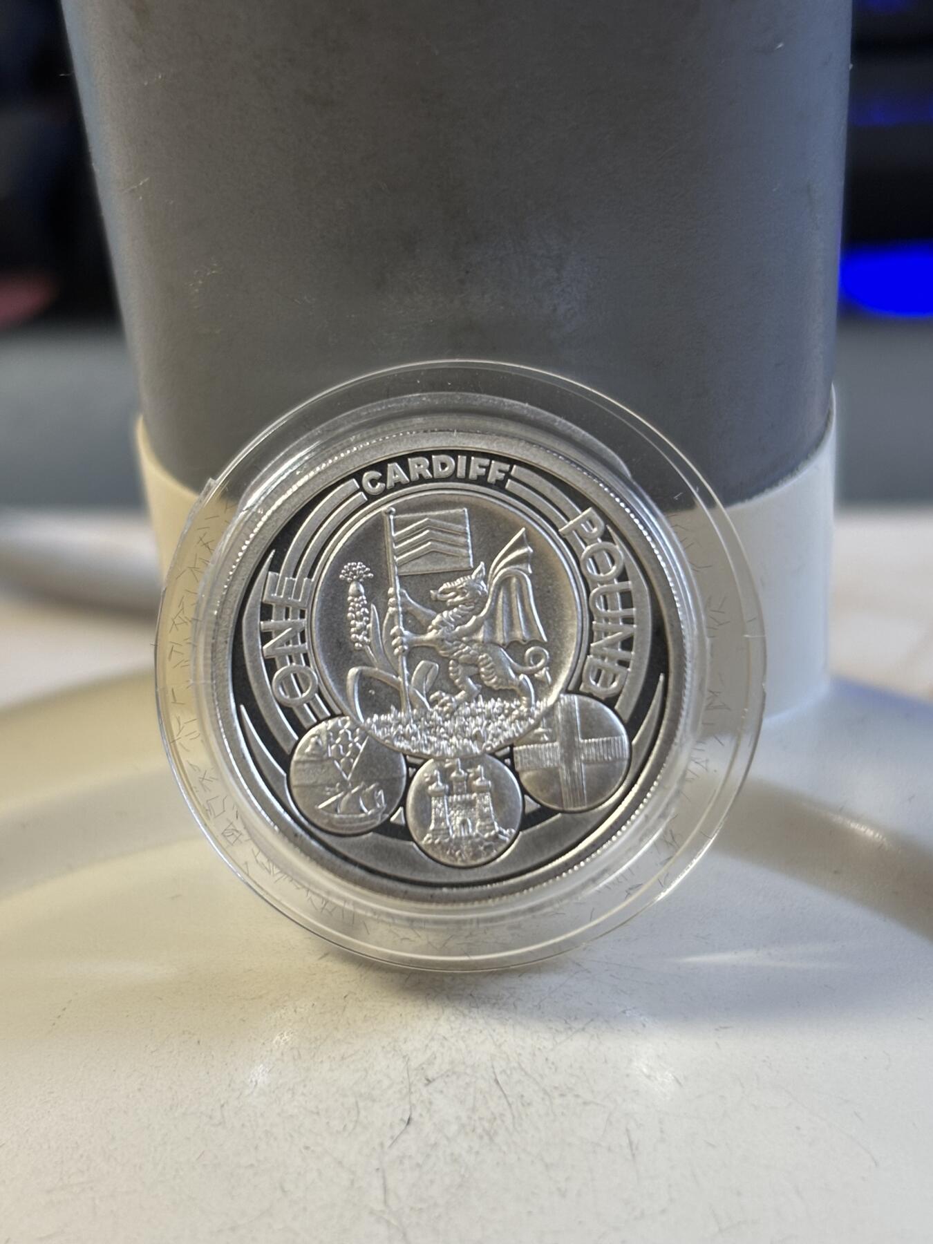 第192期拍卖 英国2011年城市系列卡迪夫市1英镑精制纪念银币，925银，9.5克，发行20000枚