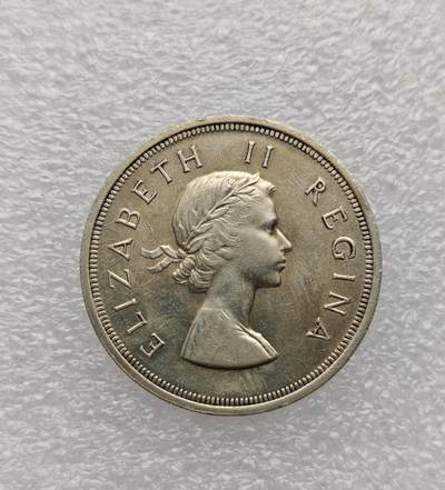 瓶子🏺第231期拍卖会 -  南非1958年伊丽莎白二世5先令（5 Shillings）大银币  50%银