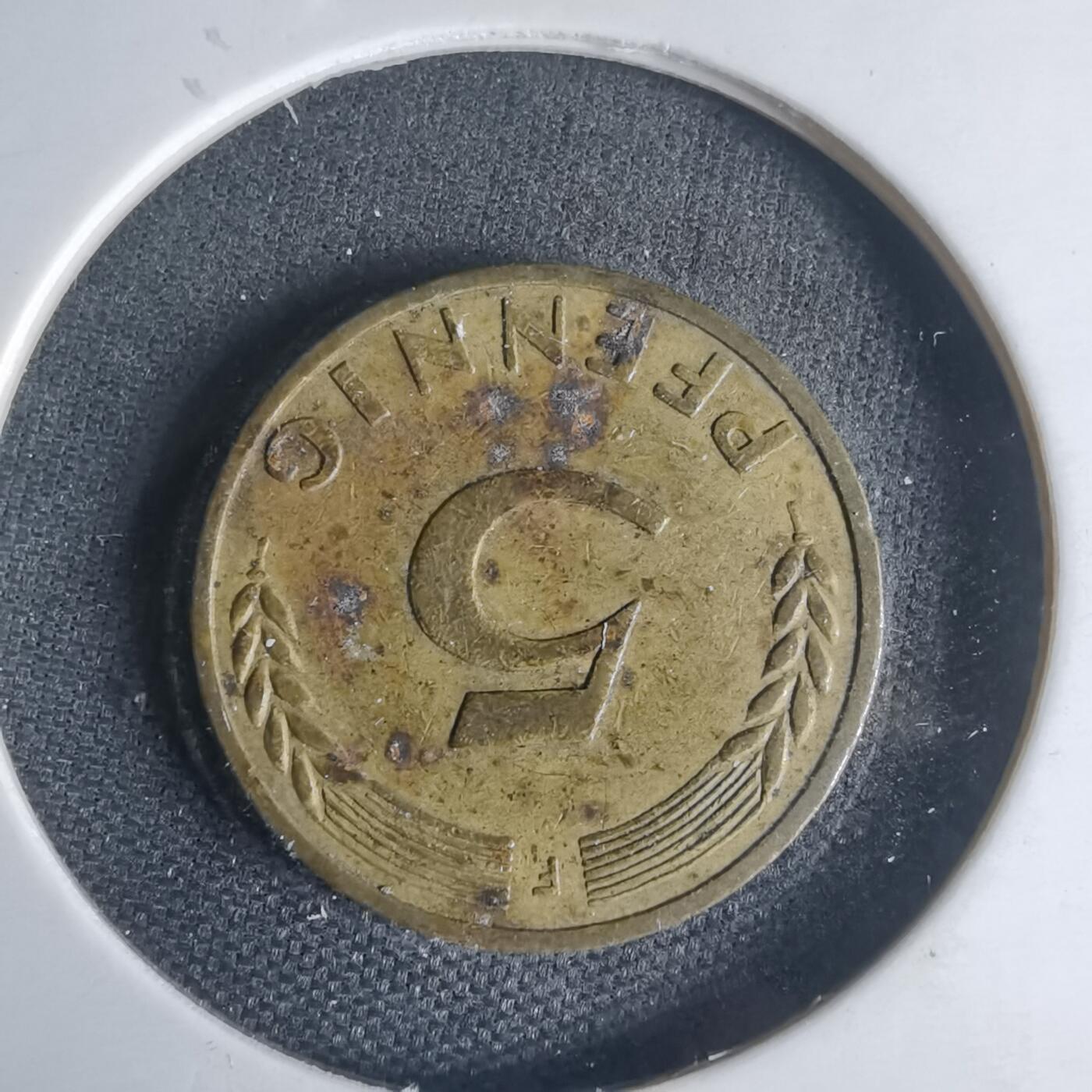 沼泽如烟--第1013场 东德1949年5芬尼