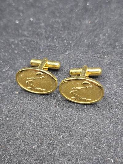 0元起拍勋章 第337期 咸鱼国勋章拍卖专场 3月8日（周日）下午6：00开始 - 中古袖扣一对