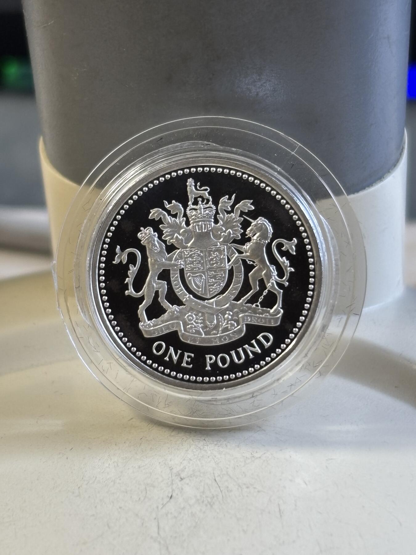 第192期拍卖 英国2008年皇室神兽1英镑精制纪念银币发行5000枚，935银，9.5克，发行5000枚