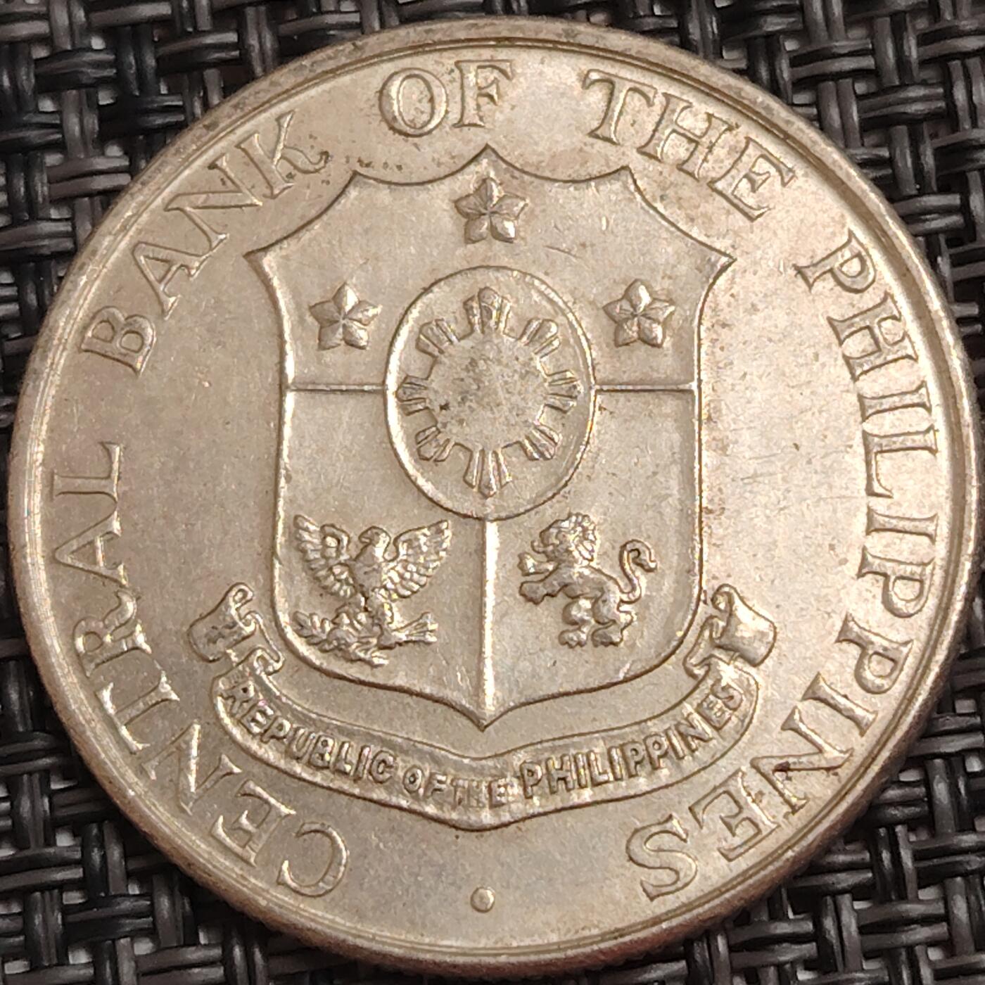 布加迪🐬～世界钱币(上海)🌾第 279 期 /  各国套币和散币