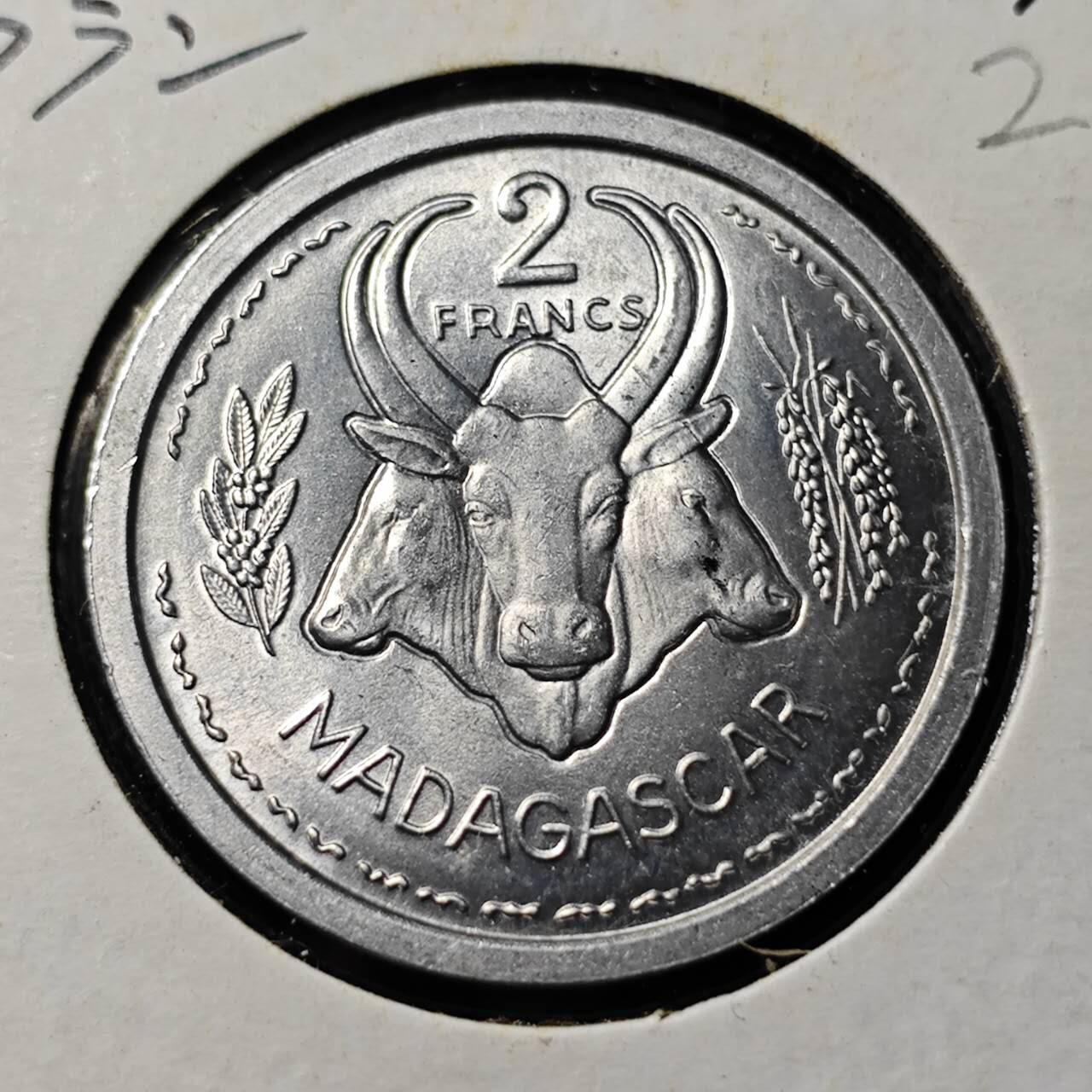 KK钱币收藏小铺   套币 批量/好品散币专场 2月预留时间 周末发货  1948法属马达加斯加2法郎 好品