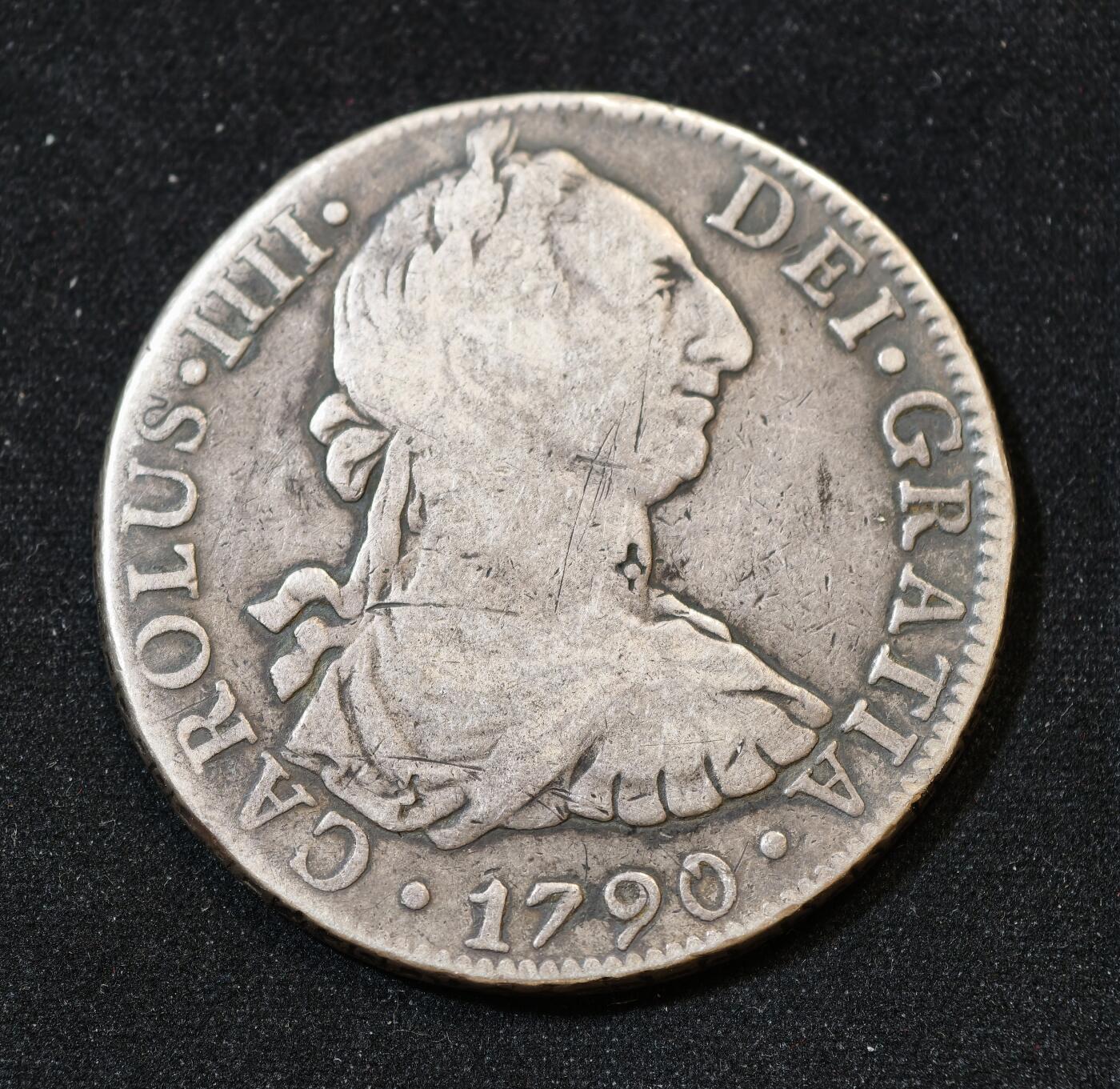 甄臻铺-世界币章拍卖（第53期），甄品场拍品征集中，送拍享返佣金等优惠多多 1790年 西属墨西哥 双柱卡洛斯四世过渡版卡三头像FM 8里亚尔 大银币 27.07g 含银量89.6% 原味老包浆，细节见图