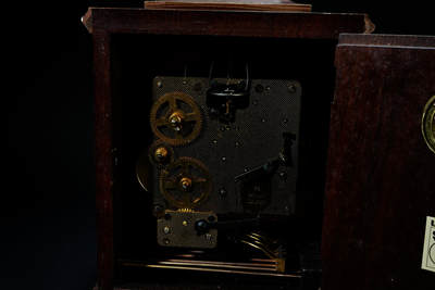 上海都达杂项专场四十八【全场包邮】  老式五音提梁座钟92-2