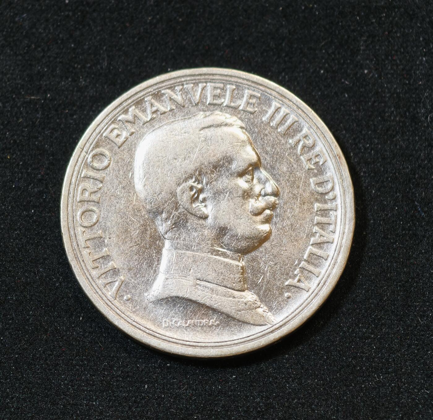 甄臻铺-世界币章拍卖（第53期），甄品场拍品征集中，送拍享返佣金等优惠多多