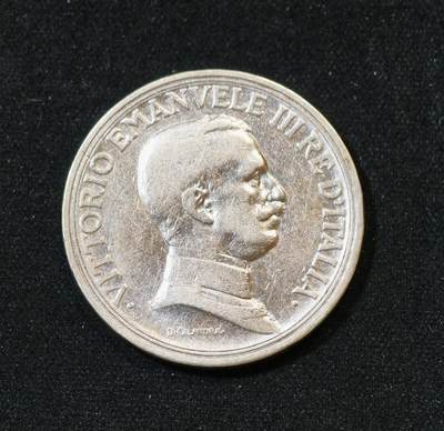 甄臻铺-世界币章拍卖（第53期），甄品场拍品征集中，送拍享返佣金等优惠多多 - 意大利1916 马车女神 银币 2里拉 9.97g ，细节见图