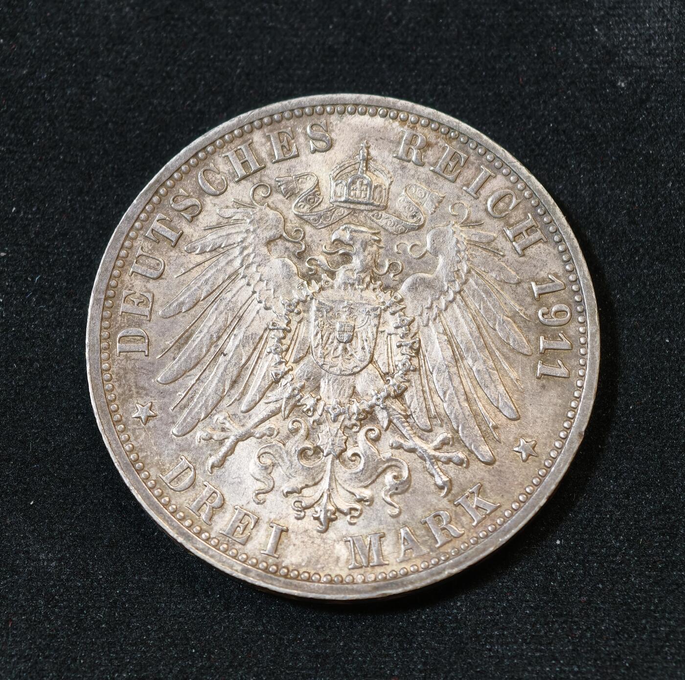 甄臻铺-世界币章拍卖（第53期），甄品场拍品征集中，送拍享返佣金等优惠多多 1911年 德国-符腾堡 威廉二世银婚 3马克 包浆好，正反面底光都不错，细节见图