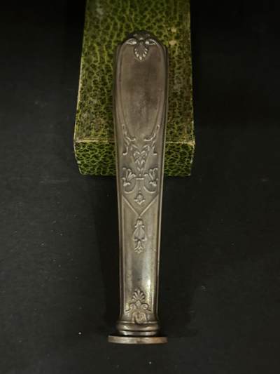 海外回流精品专场（五） - 法国回流9世纪纯银火漆银章（长9.2cm，22.4g，带原盒）