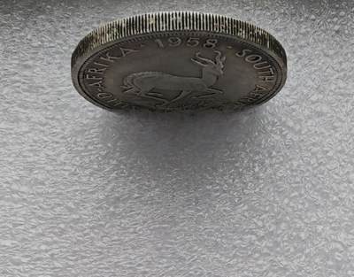 瓶子🏺第231期拍卖会  南非1958年伊丽莎白二世5先令（5 Shillings）大银币  50%银  28.12克  28.12×0.5×23=323.38