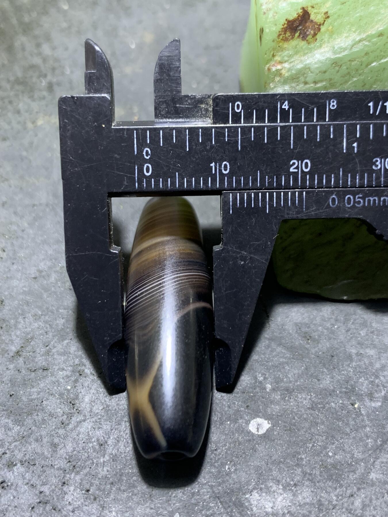 精美罕见X图案千层纹药师玛瑙桶珠一个