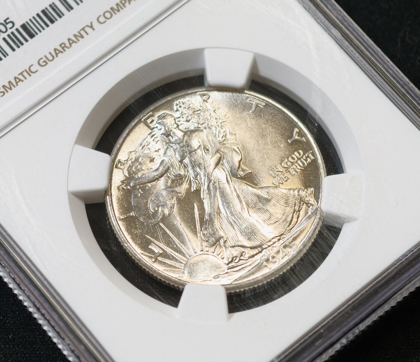 甄臻铺-世界币章拍卖（第53期），甄品场拍品征集中，送拍享返佣金等优惠多多