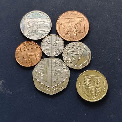 【全场包邮】纯粹捡漏拍508场 - 英国2008年盾徽版首发年7枚套币