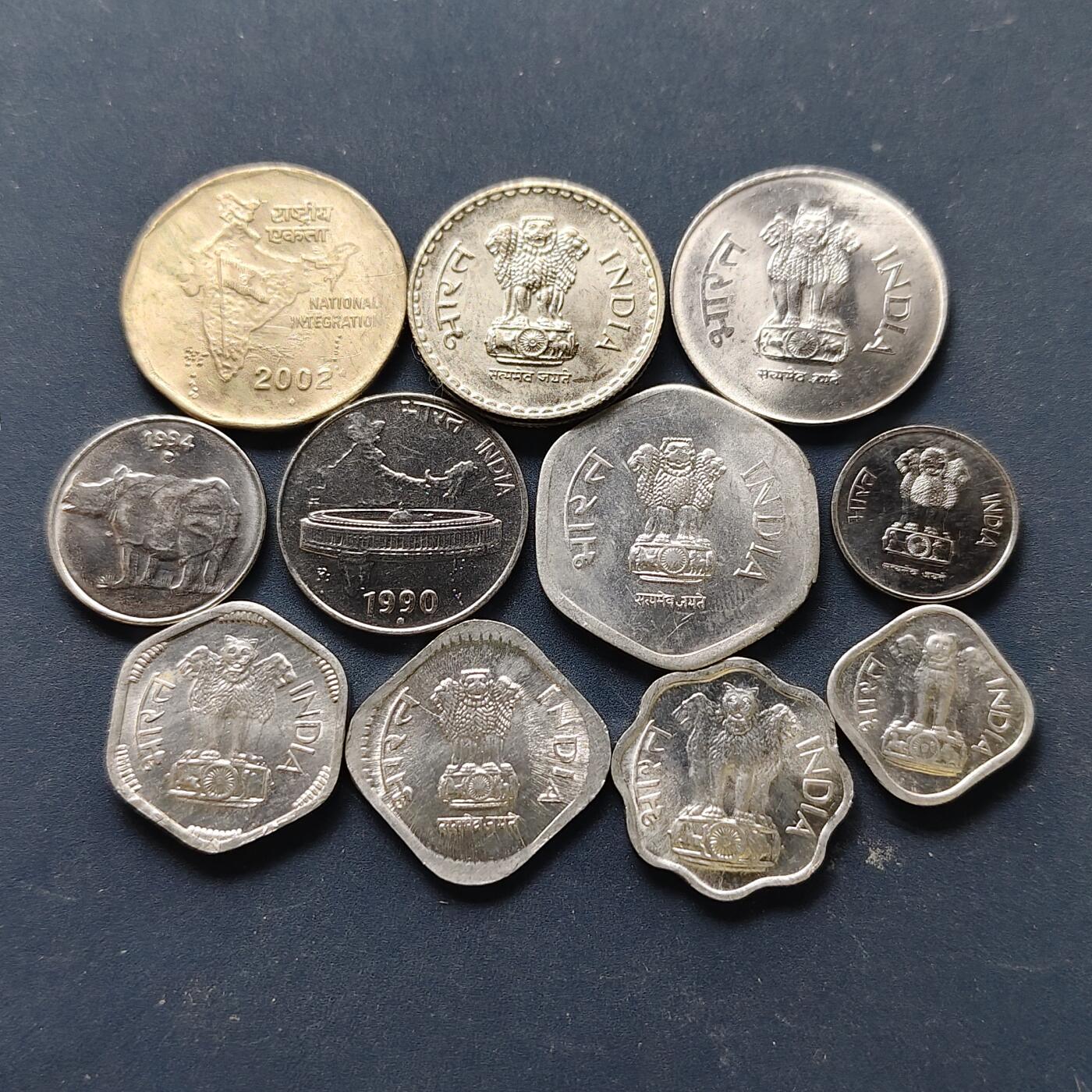 【全场包邮】纯粹捡漏拍508场 印度各年份11枚套币