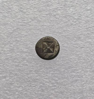 瓶子🏺第231期拍卖会 6-8世纪三佛齐王国檀香花图案打制银币