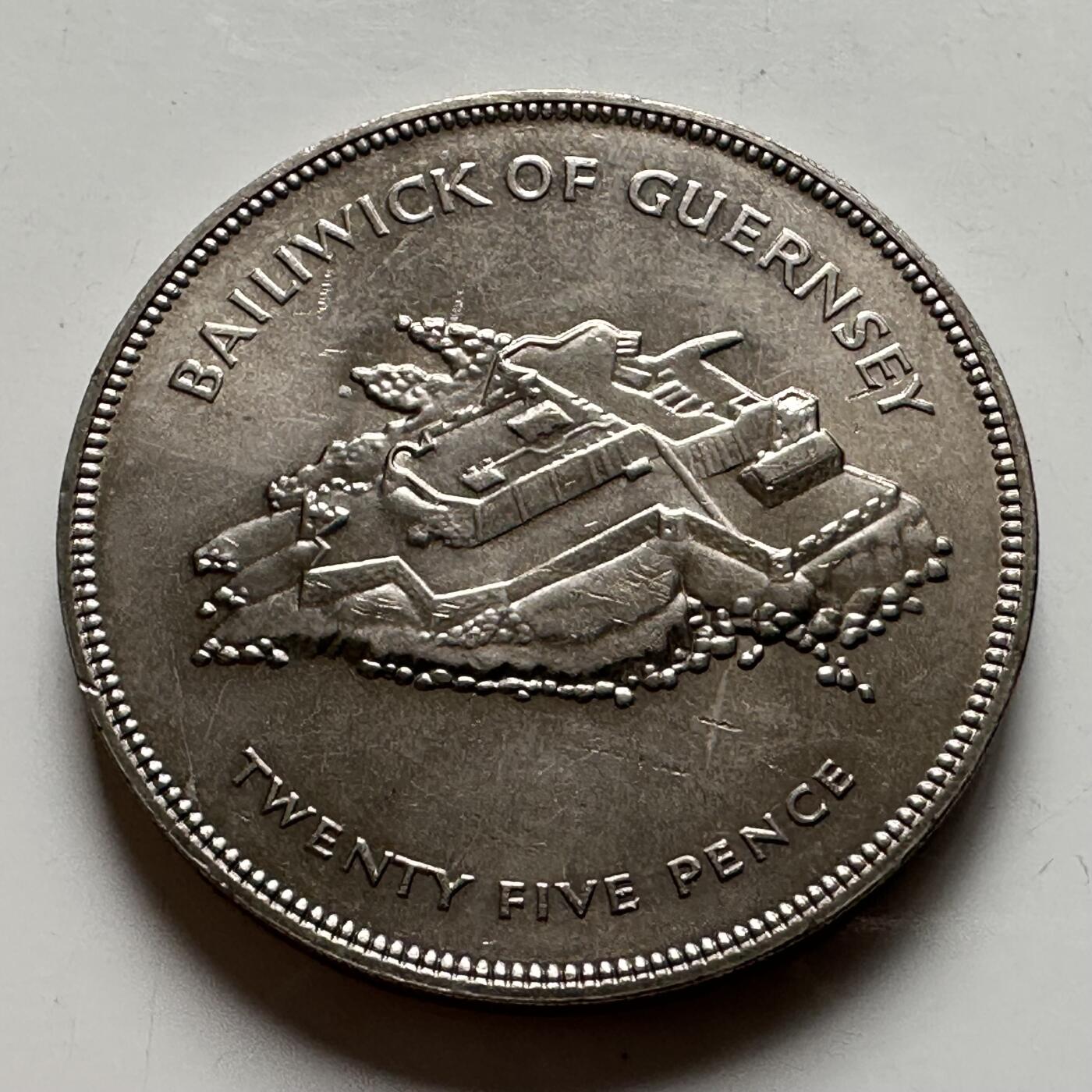 🌹外币初藏🌹🐯2026年第24场  每周二四六晚8️⃣点 接代拍 根西岛1977年25便士克朗型纪念币 b