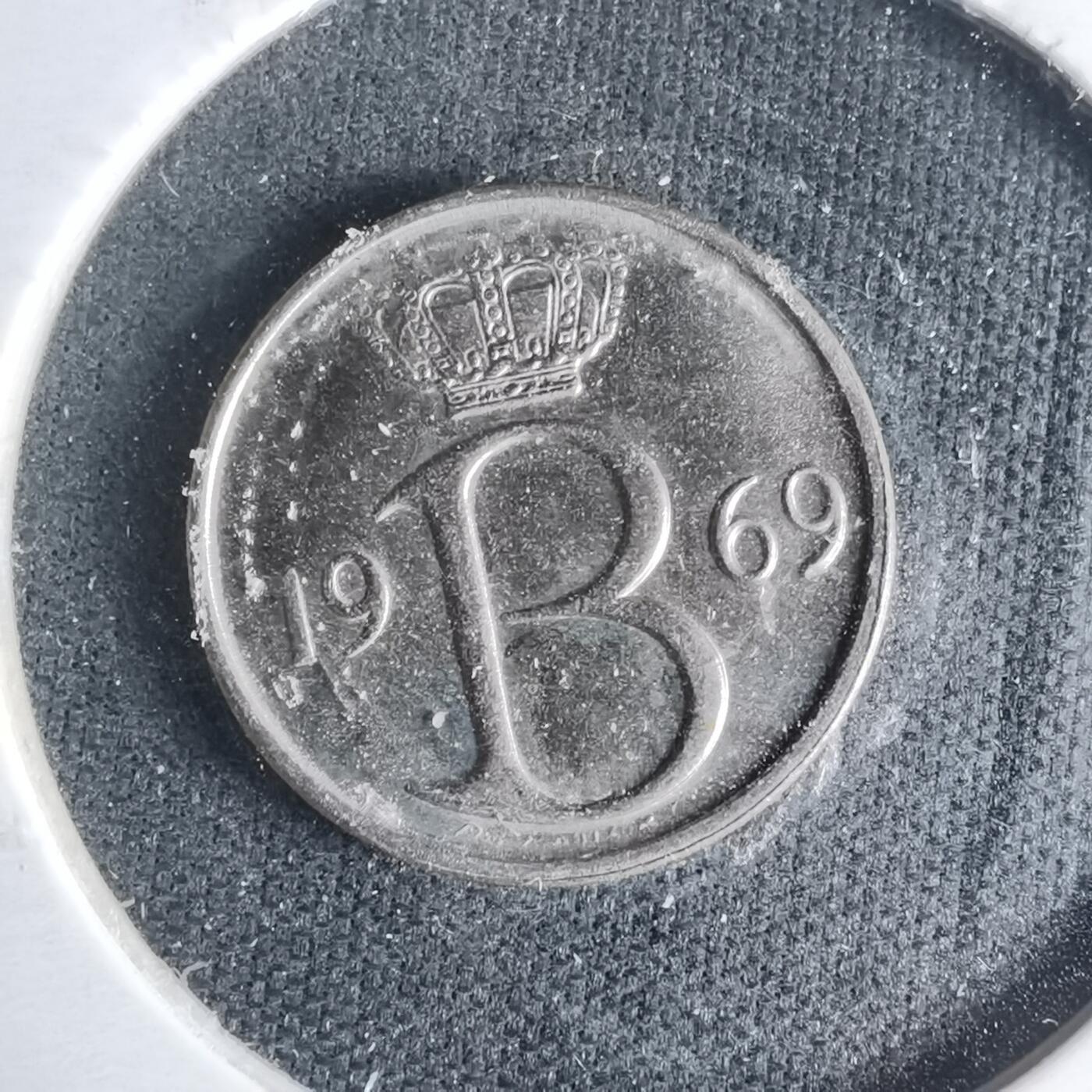 沼泽如烟--第1013场 比利时1969年25分