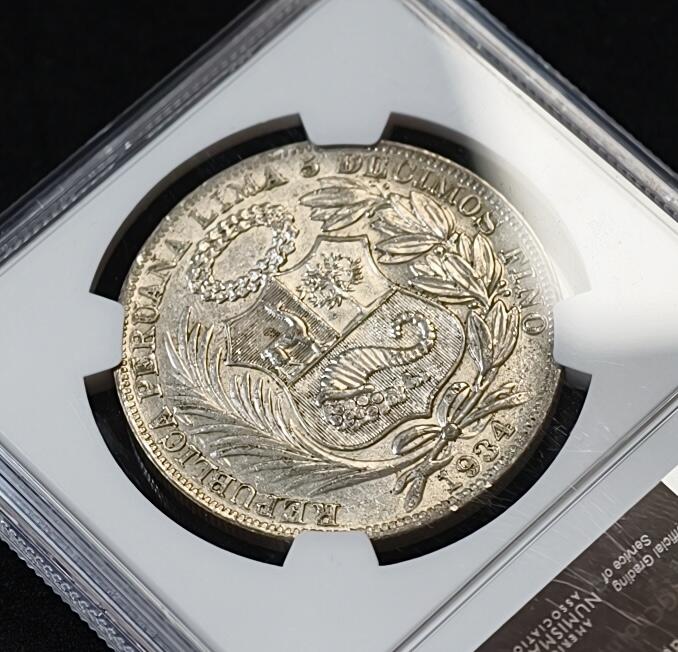 甄臻铺-世界币章拍卖（第53期），甄品场拍品征集中，送拍享返佣金等优惠多多