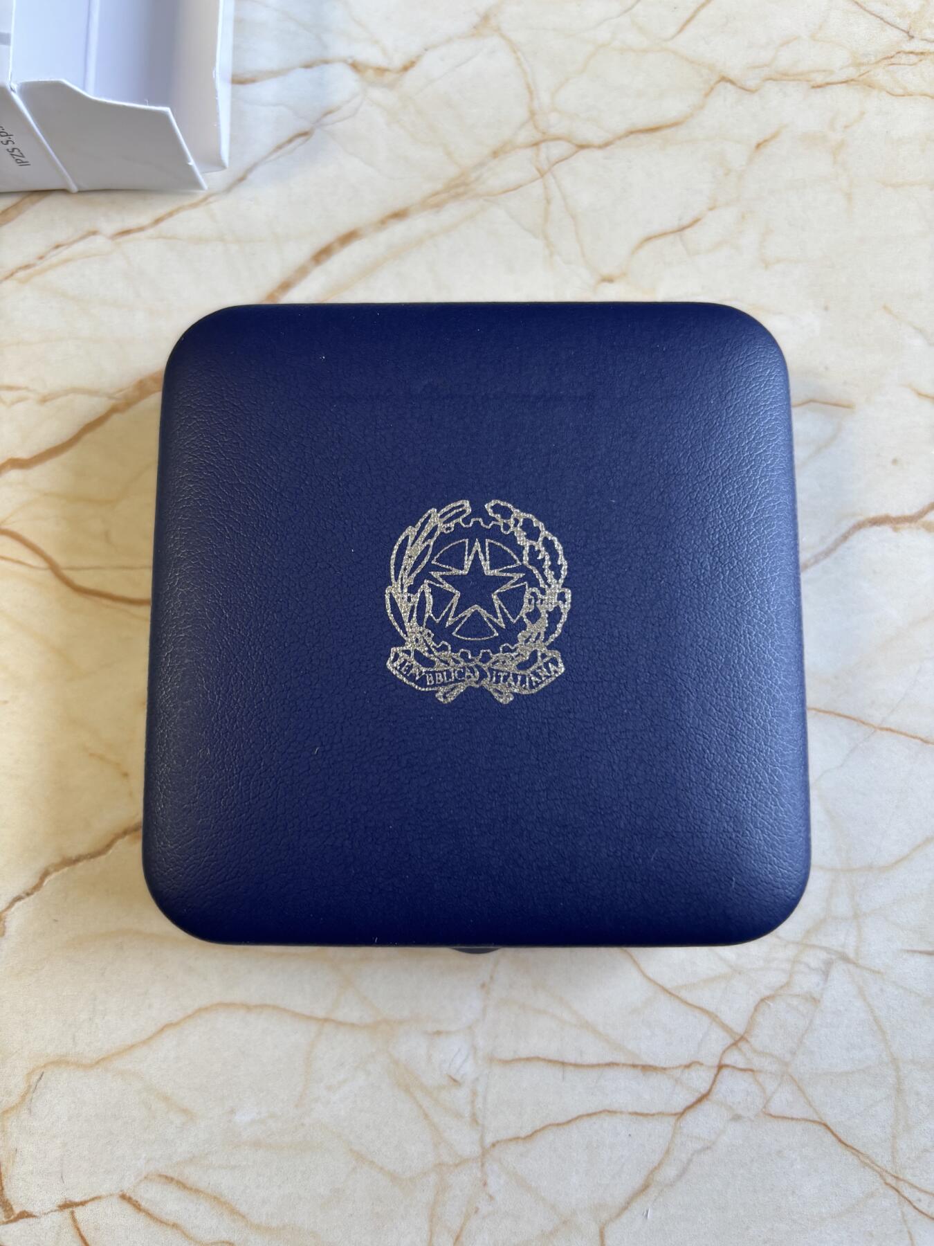 第192期拍卖 意大利2023年人物曼佐尼2欧精制双色纪念币