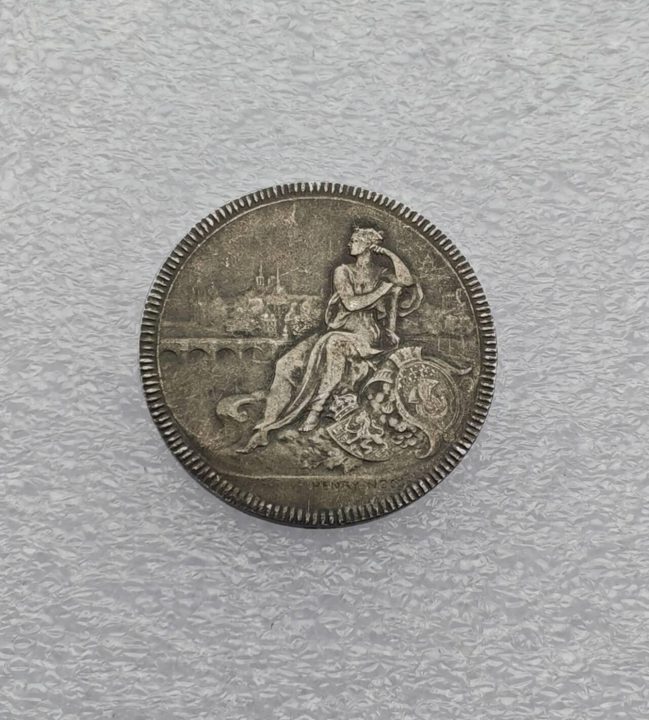 瓶子🏺第231期拍卖会 法国巴黎与荷兰银行（Banque de Paris et des Pays-Bas，即后来的Paribas）1922年股东大会纪念银章 巴黎与荷兰银行是法国最重要的投资银行之一，后与巴黎国民银行合并为今天的法国巴黎银行（BNP Paribas）。这枚银章不仅是银行历史的见证，也是19世纪末至20世纪初法国金融与艺术的重要实物。 