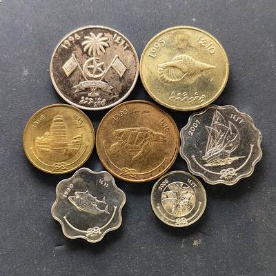 【全场包邮】纯粹捡漏拍508场 - 马尔代夫各年份7枚套币