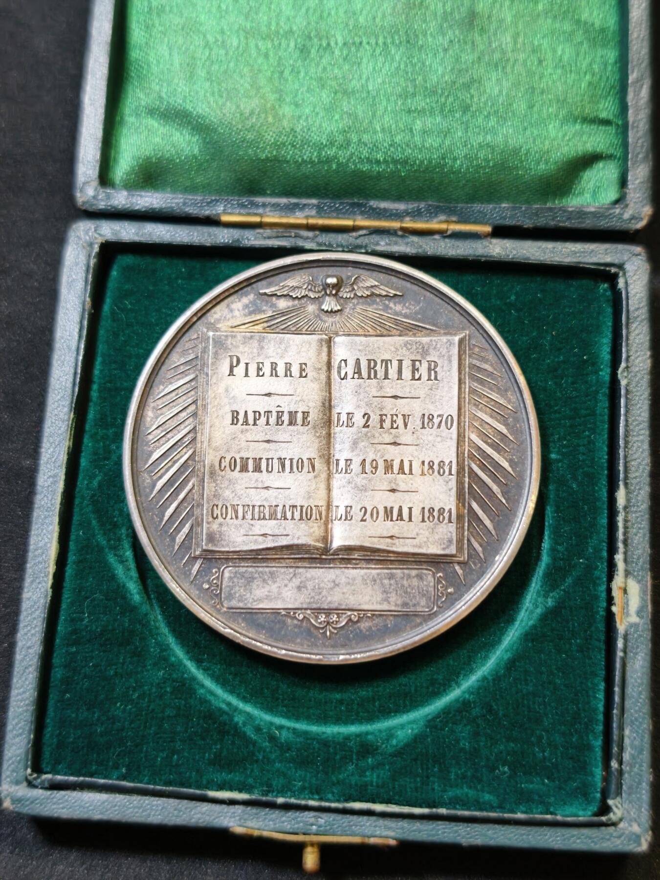 甄臻铺-世界币章拍卖（第53期），甄品场拍品征集中，送拍享返佣金等优惠多多