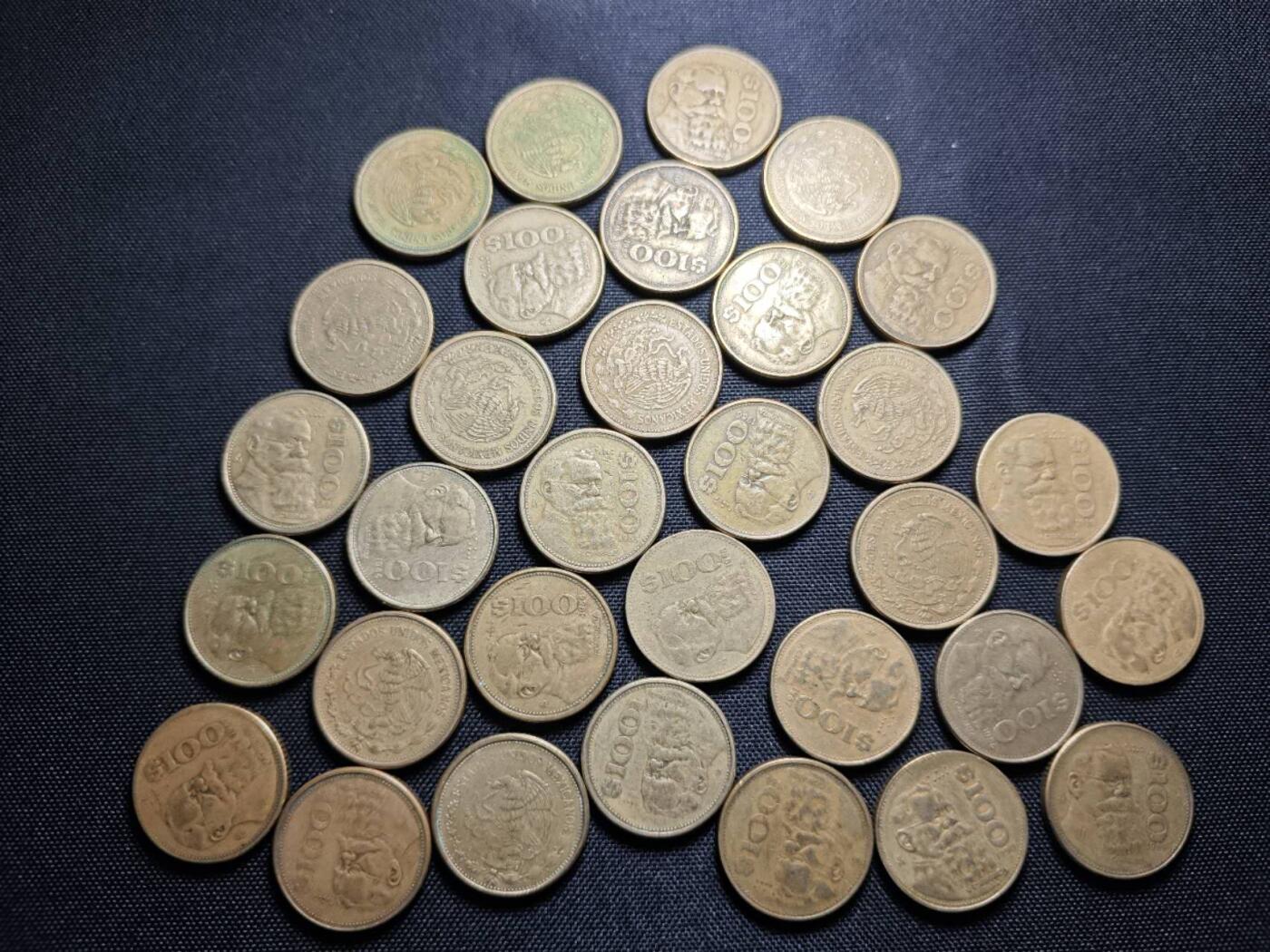 KK钱币收藏小铺   套币 批量/好品散币专场 2月预留时间 周末发货  墨西哥100比索铜币一组32枚