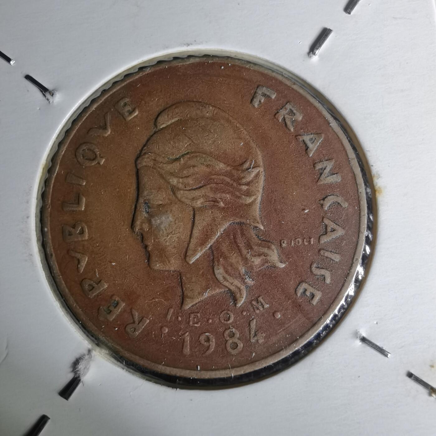 沼泽如烟--第1012场 法属新喀里多尼亚1984年100法郎