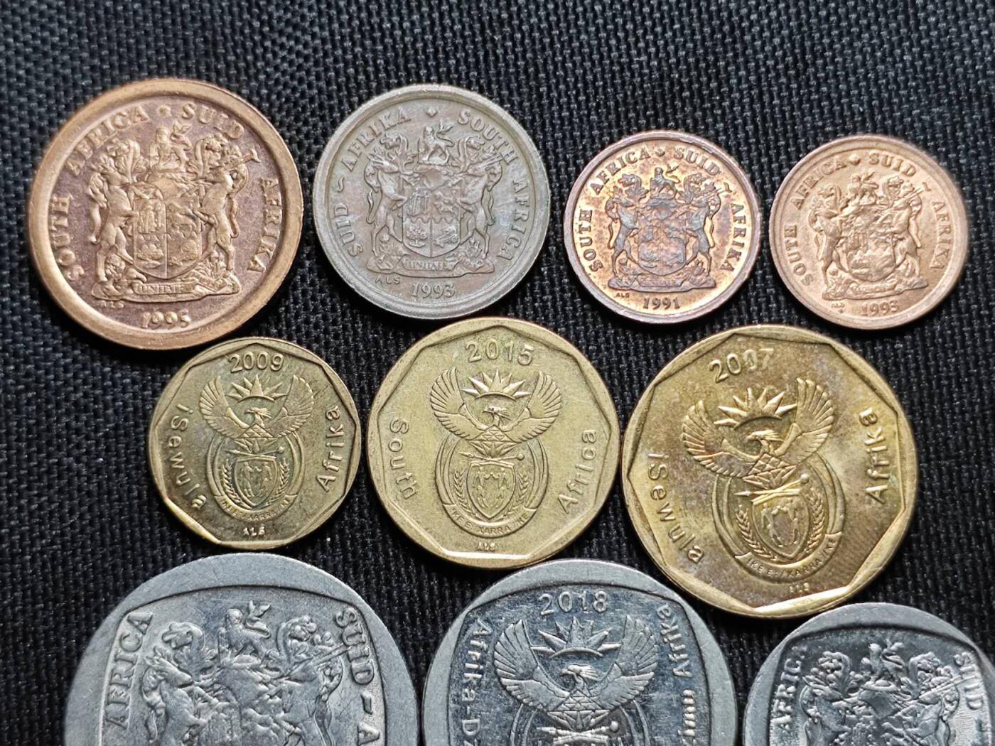 KK钱币收藏小铺   套币 批量/好品散币专场 2月预留时间 周末发货  南非大小面值一套