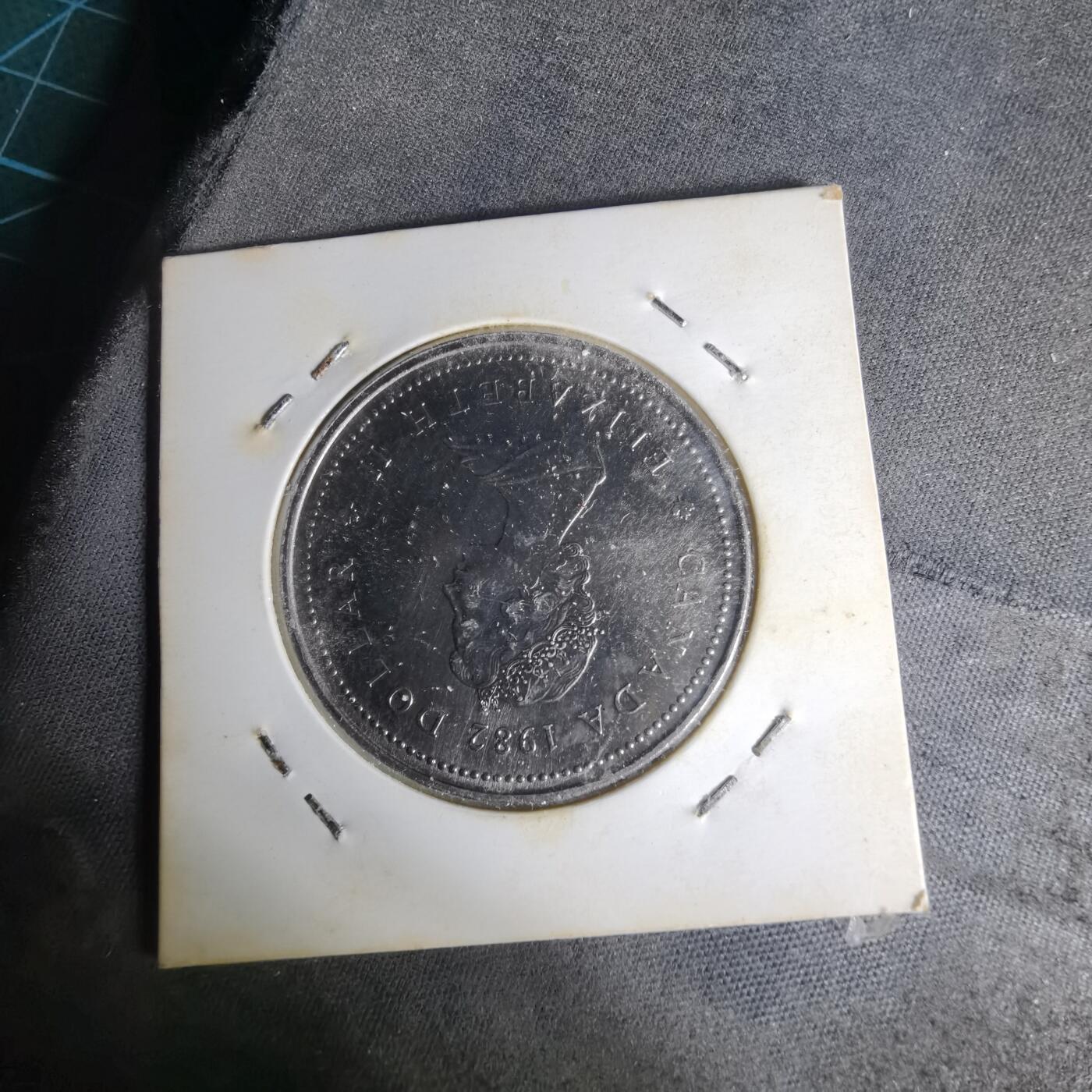 沼泽如烟--第1012场 加拿大1982年一元纪念币