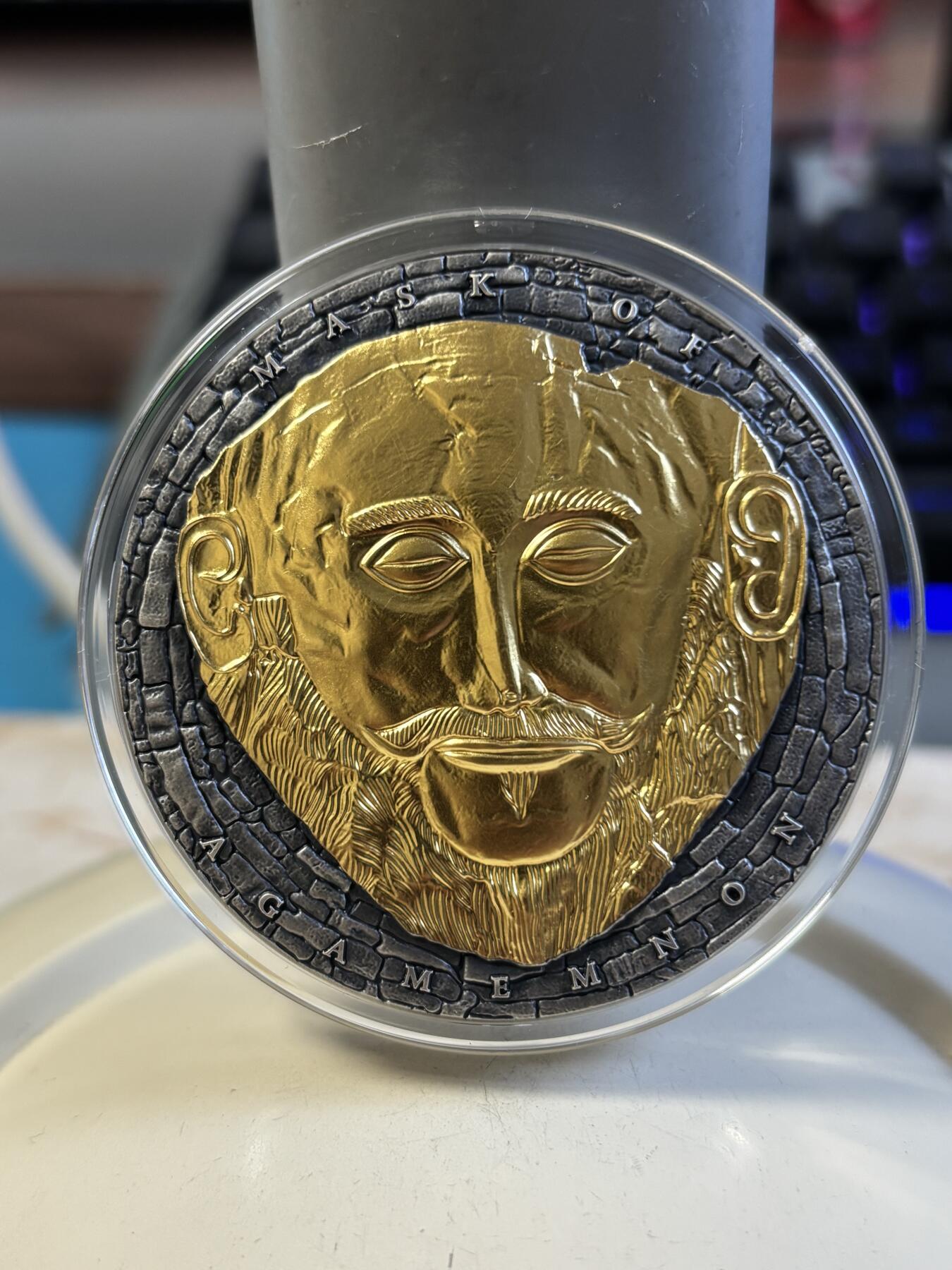 第192期拍卖 喀麦隆2021年阿伽门农黄金面具3盎司镀金纪念银币，999银镀金，发行500枚