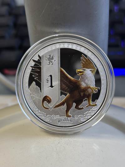 第192期拍卖 - 图瓦卢2013年神话生物系列格里芬1盎司纪念彩银币，999银，发行5000枚