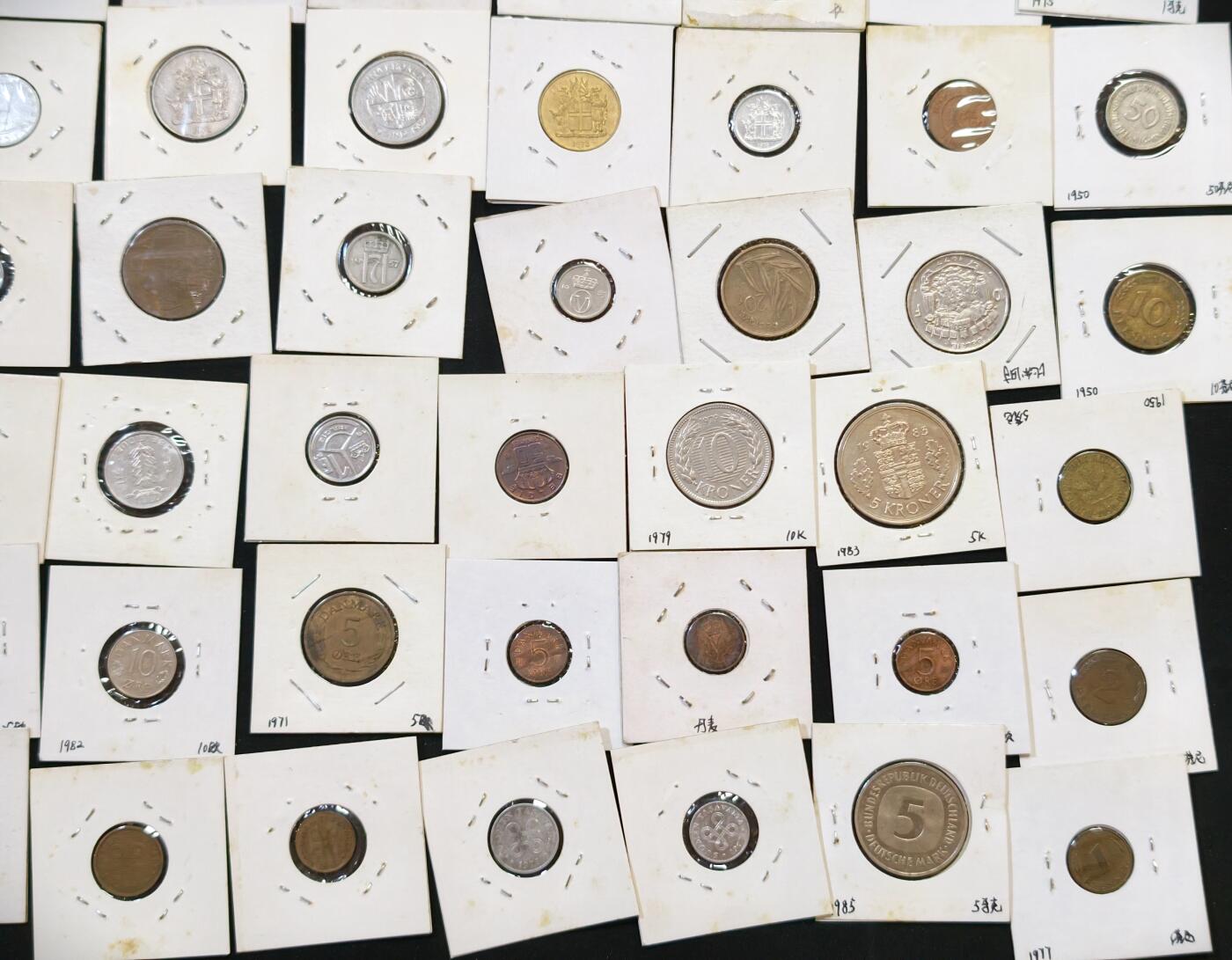 甄臻铺-世界币章拍卖（第53期），甄品场拍品征集中，送拍享返佣金等优惠多多 欧洲10个国家68枚硬币，芬兰5枚，丹麦10枚，比利时10枚，挪威3枚，冰岛7枚，意大利4枚，匈牙利10枚，瑞士9枚，民主德国（东德）4枚，联邦德国（西德）9枚