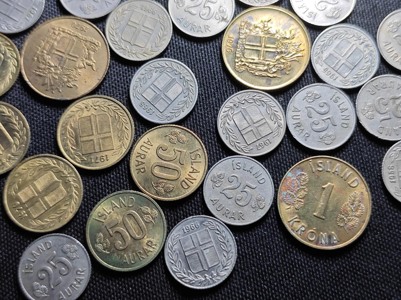 KK钱币收藏小铺   套币 批量/好品散币专场 2月预留时间 周末发货  冰岛大小面值散币一组72枚