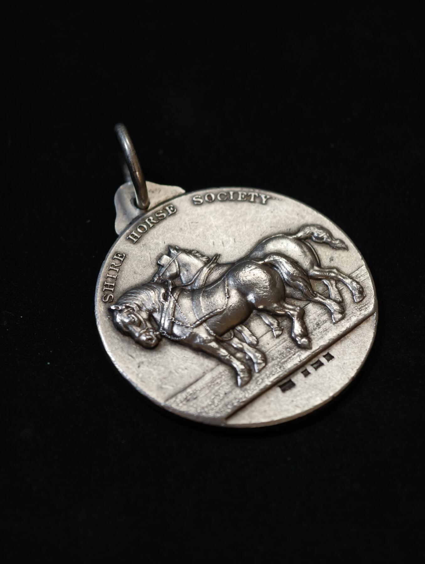 甄臻铺-世界币章拍卖（第53期），甄品场拍品征集中，送拍享返佣金等优惠多多