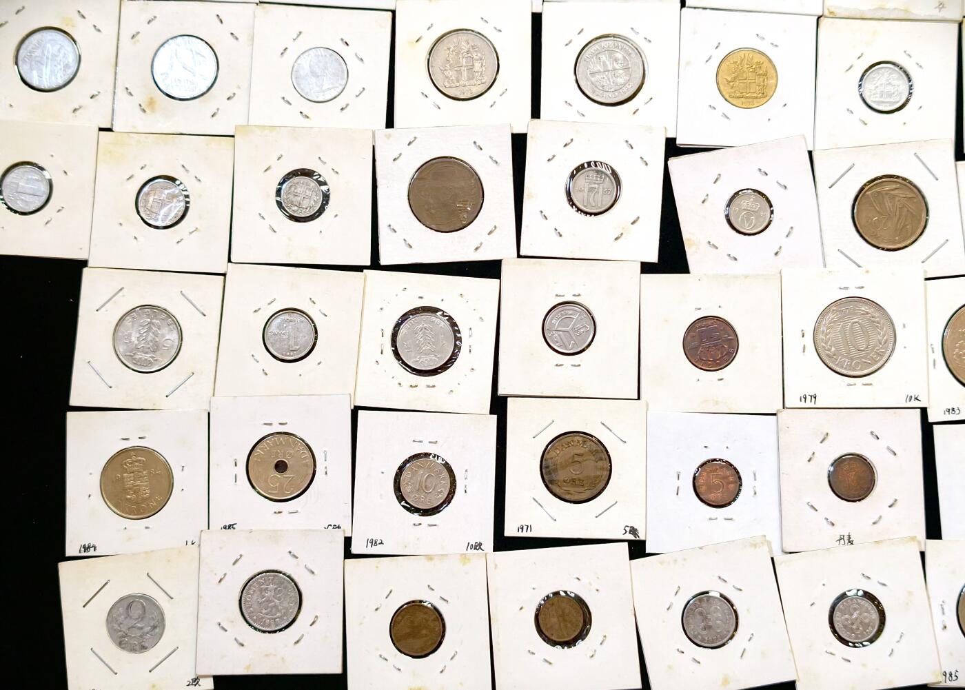 甄臻铺-世界币章拍卖（第53期），甄品场拍品征集中，送拍享返佣金等优惠多多 欧洲10个国家68枚硬币，芬兰5枚，丹麦10枚，比利时10枚，挪威3枚，冰岛7枚，意大利4枚，匈牙利10枚，瑞士9枚，民主德国（东德）4枚，联邦德国（西德）9枚