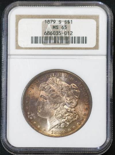 甄臻铺-世界币章拍卖（第53期），甄品场拍品征集中，送拍享返佣金等优惠多多 - NGC-MS65 1879年S版美国摩根银币，双面炫彩，状态极佳，少见年份，小白盒