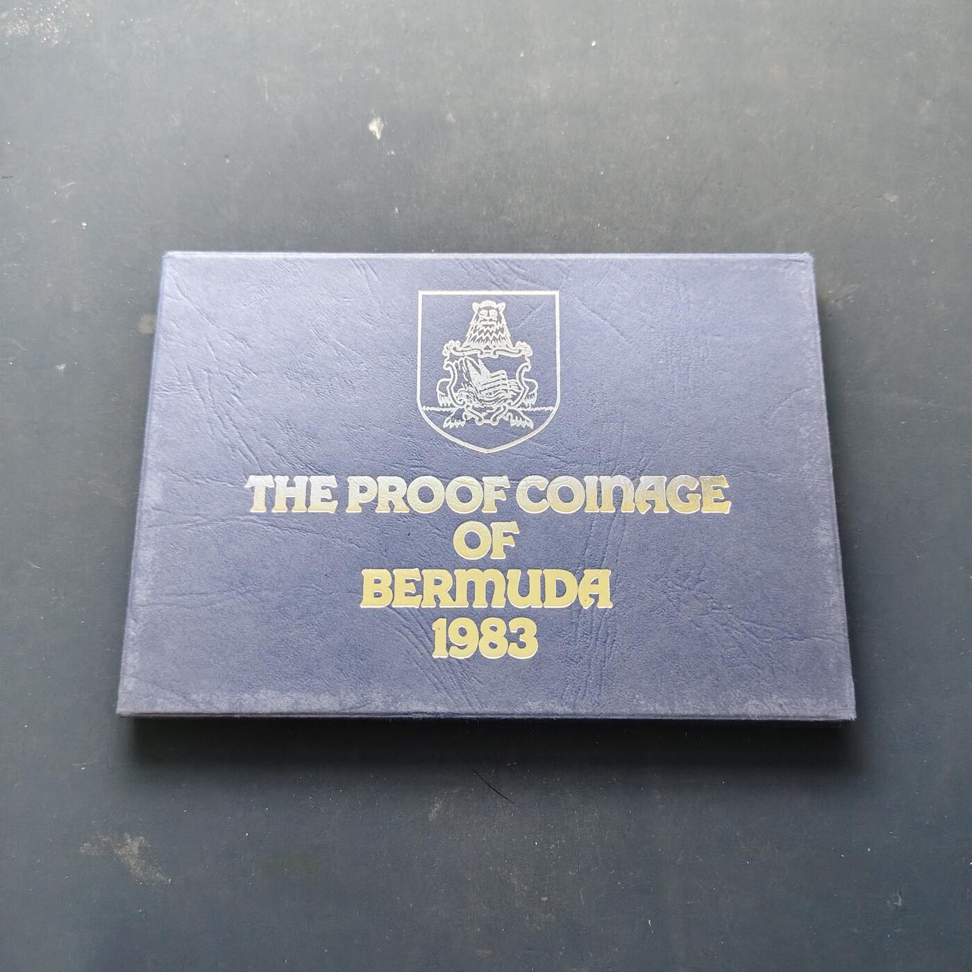 【全场包邮】纯粹捡漏拍509场 【少见】百慕大群岛1983年皇家厂经典信封装官方精制套币-PS6-量6474-含1+5元高值精制币