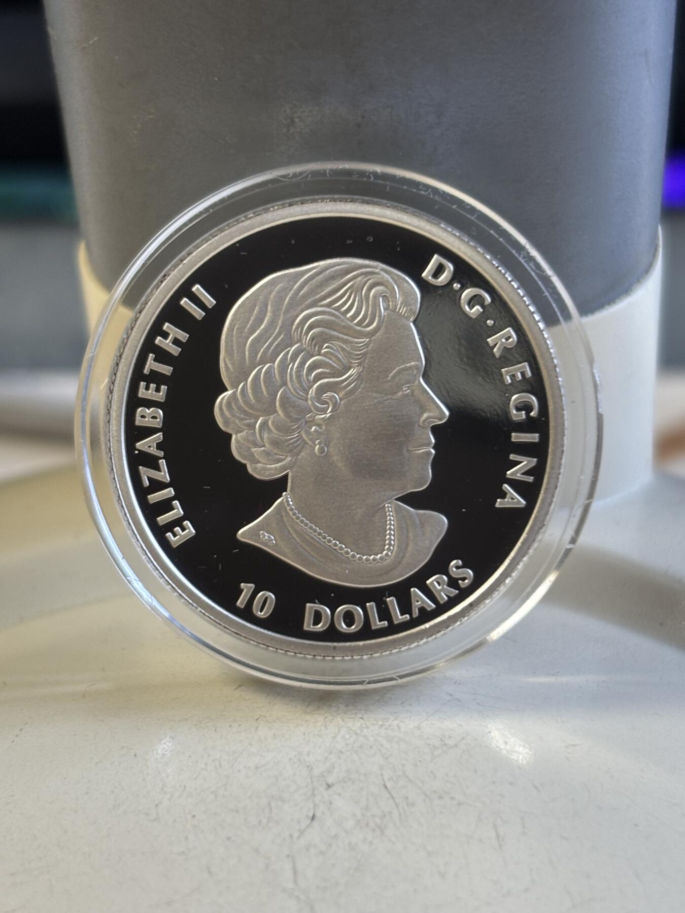 第192期拍卖 加拿大2016年爱的庆典系列1爱情鸽纪念彩银币，9999银，7.96克，发行15000枚