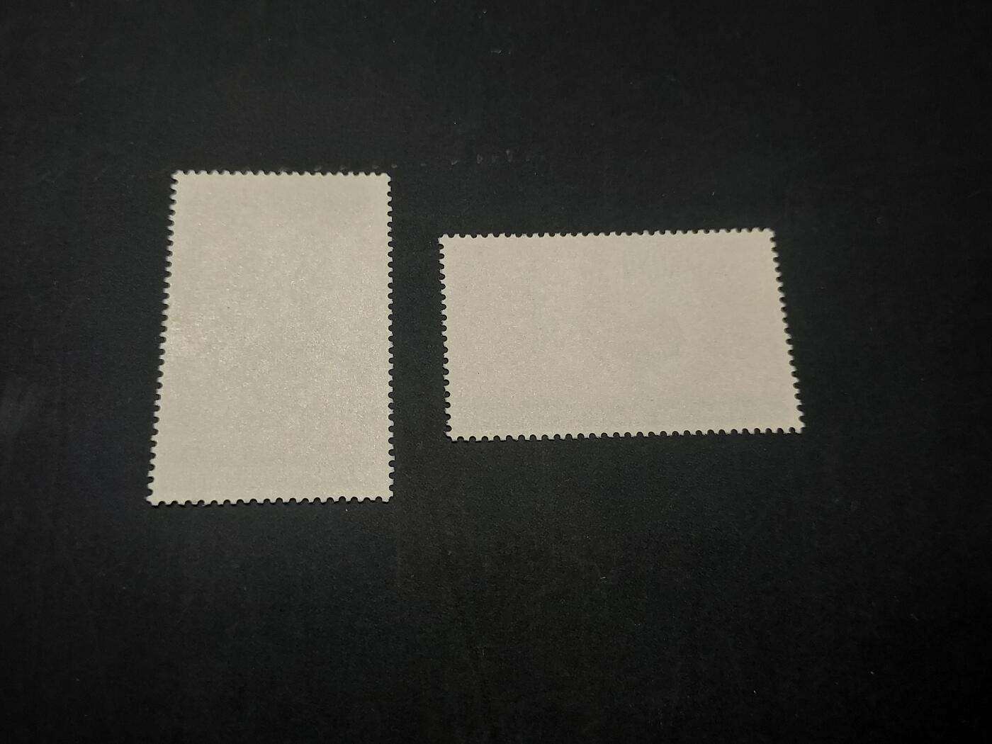 博彦收藏   3月11日 8点邮票专场 全场包邮 香港 鸡年新全 轻微贴印 上品