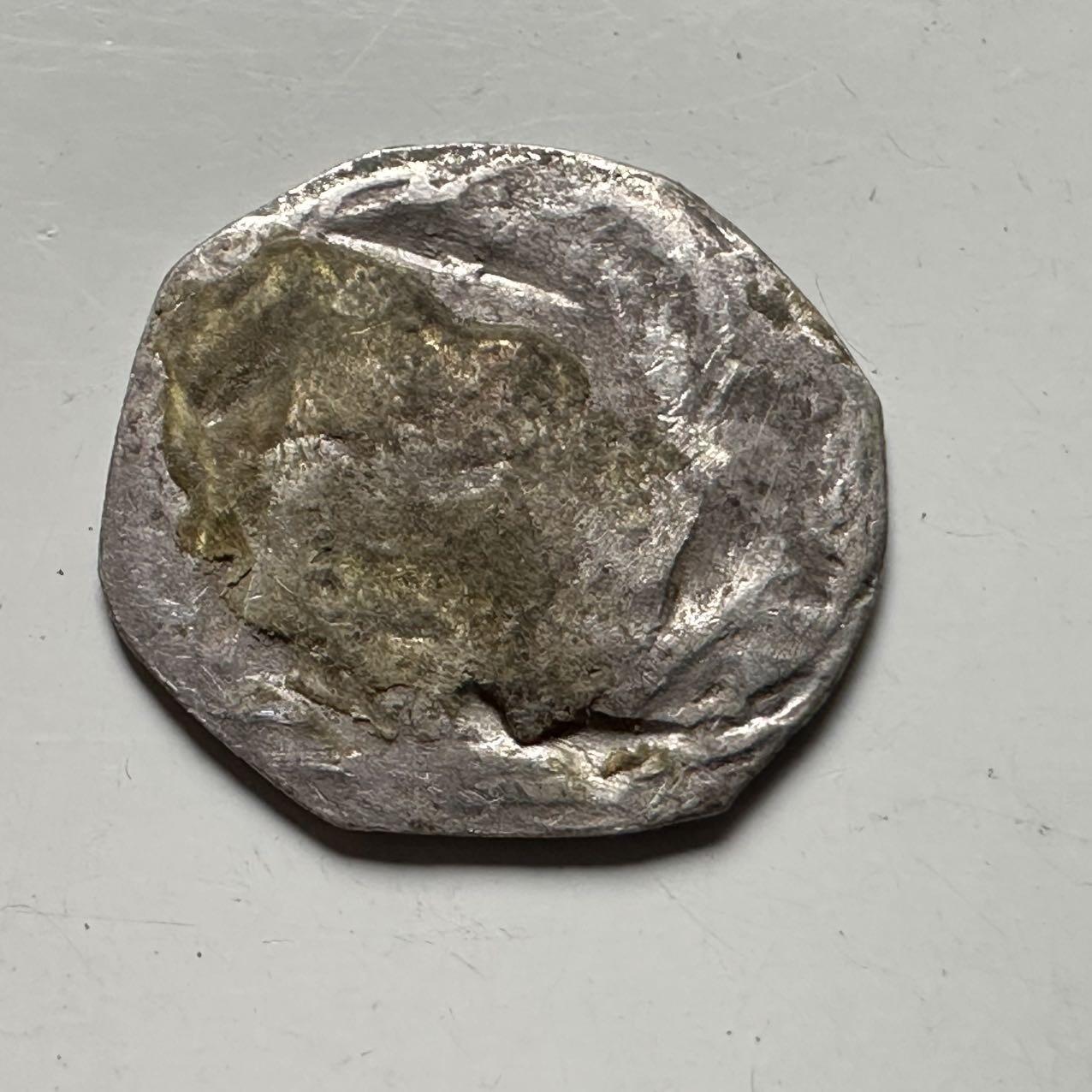 🌹外币初藏🌹🐯2026年第24场  每周二四六晚8️⃣点 接代拍 中古打制银币 约13.5mm，重0.5克
