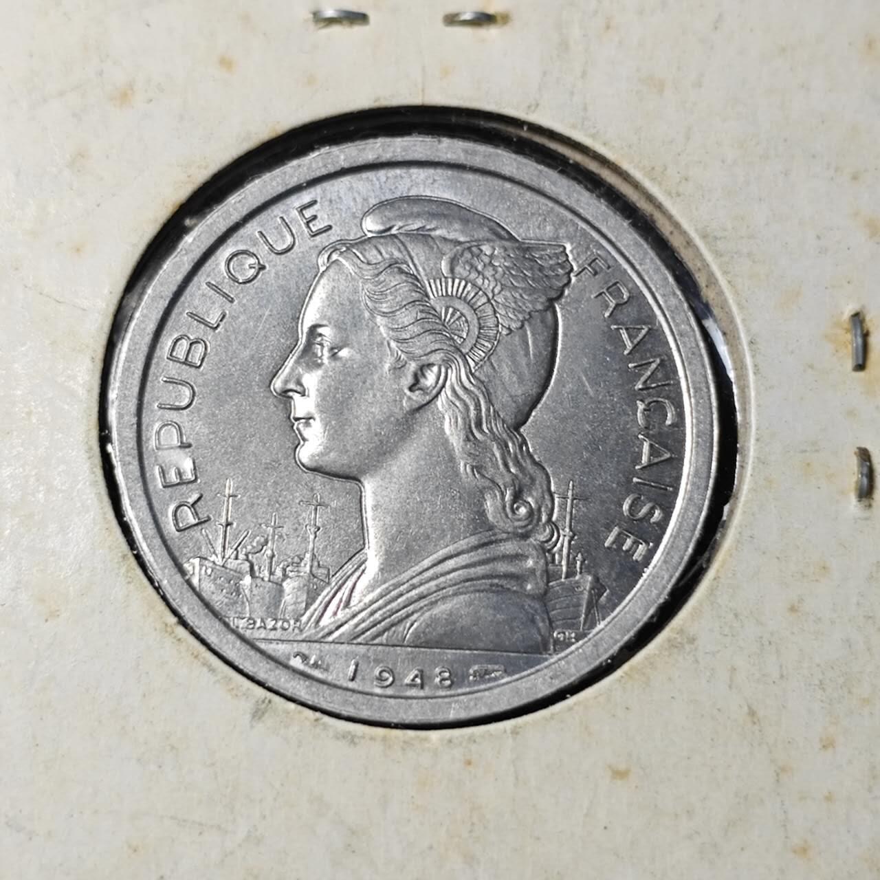 KK钱币收藏小铺   套币 批量/好品散币专场 2月预留时间 周末发货  1948法属留尼汪2法郎 