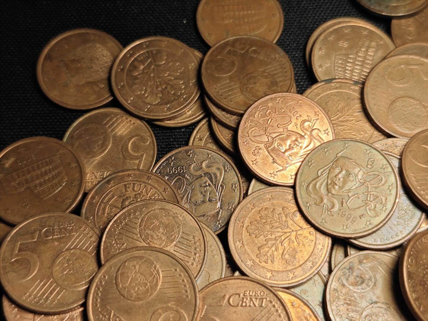 KK钱币收藏小铺   套币 批量/好品散币专场 2月预留时间 周末发货  各国5欧分一组695枚 面值34.75欧元