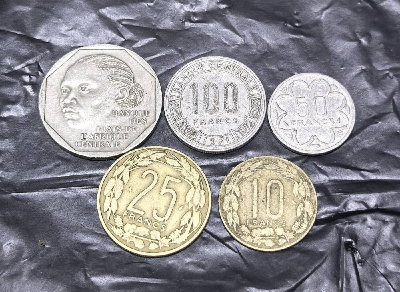 北京马甸外国币专卖第148期，外国币，中国早期纪念币专场，陆续上拍，欢迎关注