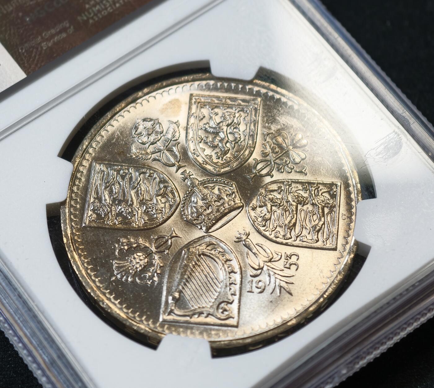 甄臻铺-世界币章拍卖（第53期），甄品场拍品征集中，送拍享返佣金等优惠多多 NGC-MS64 英国1953年加冕克朗银币 原光状态 历史纪念意义浓厚