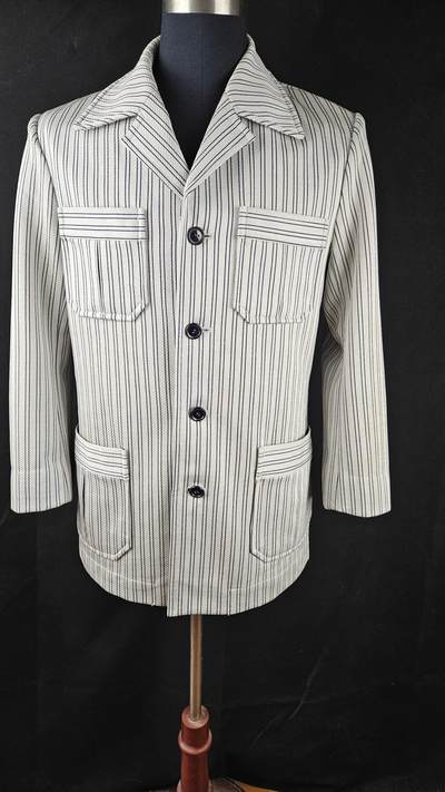 0元起拍勋章 第337期 咸鱼国勋章拍卖专场 3月8日（周日）下午6：00开始 - 中古条纹猎装 胸围100 肩宽44 衣长74 袖长57