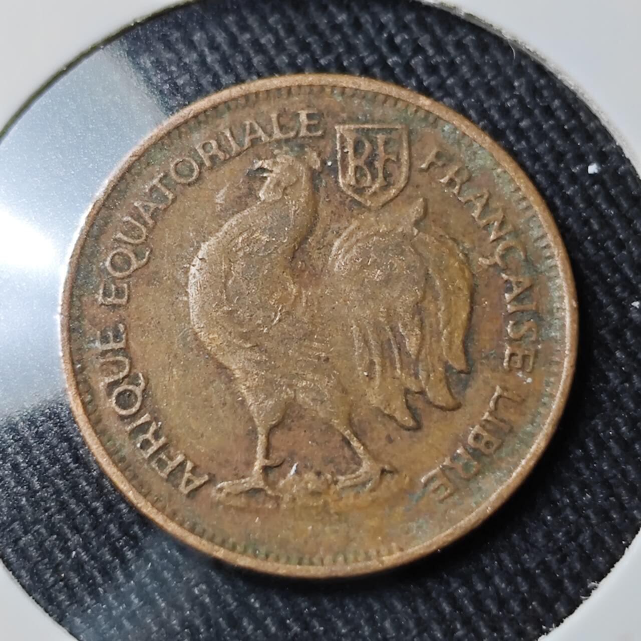 KK钱币收藏小铺   套币 批量/好品散币专场 2月预留时间 周末发货  1943法属赤道非洲50分铜币 小公鸡